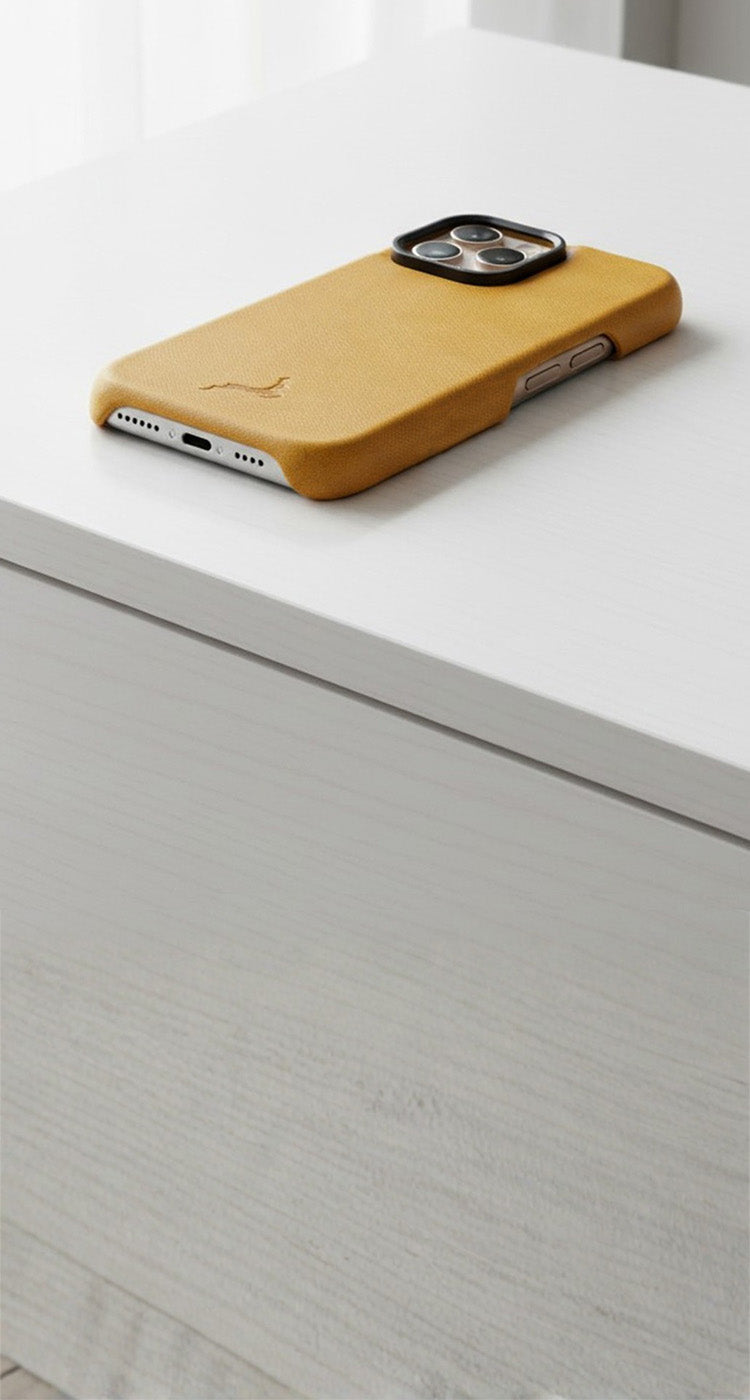 iphone_16_pro_original_leather_case_potrait.jpg