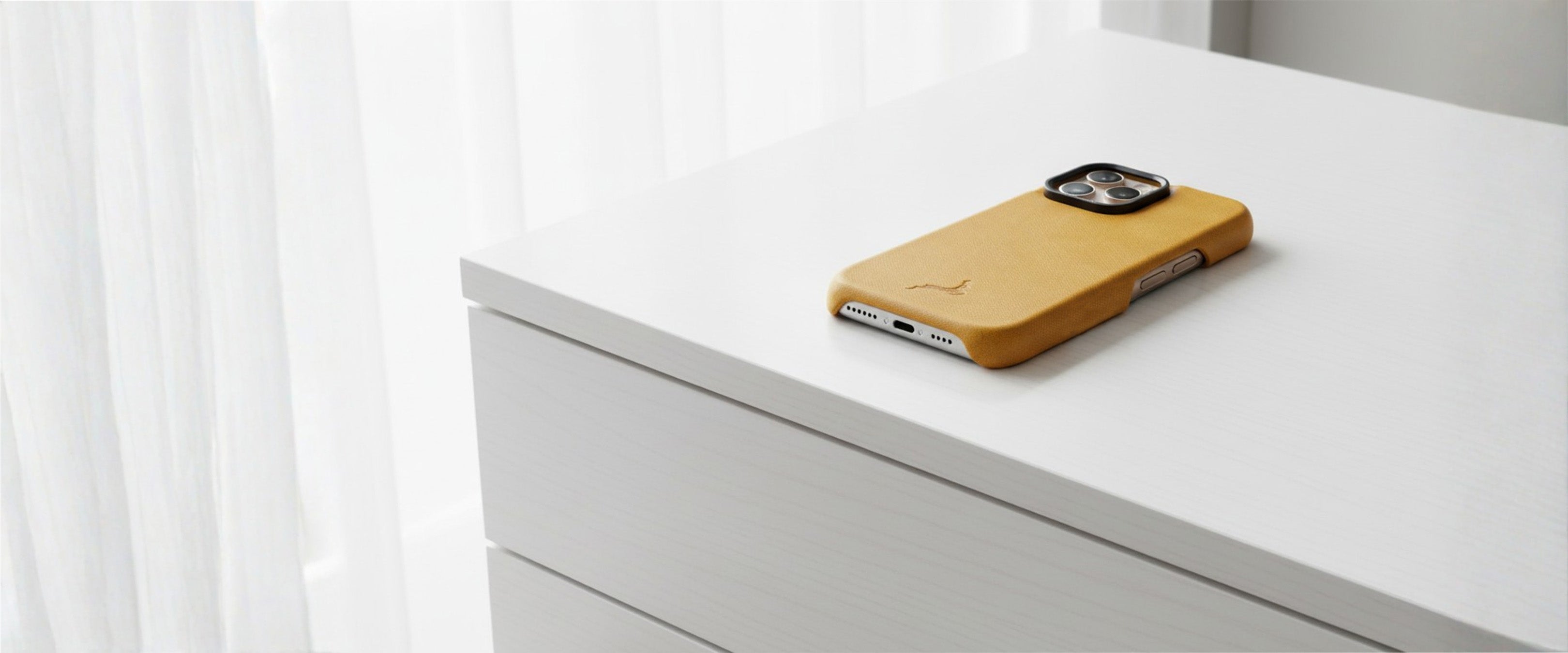 iphone_16_pro_series_original_leather.jpg