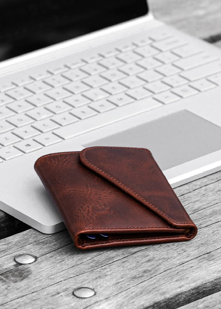 Slim_Bifold_Wallet_Full_grain_leather_wallet_12-1.jpg